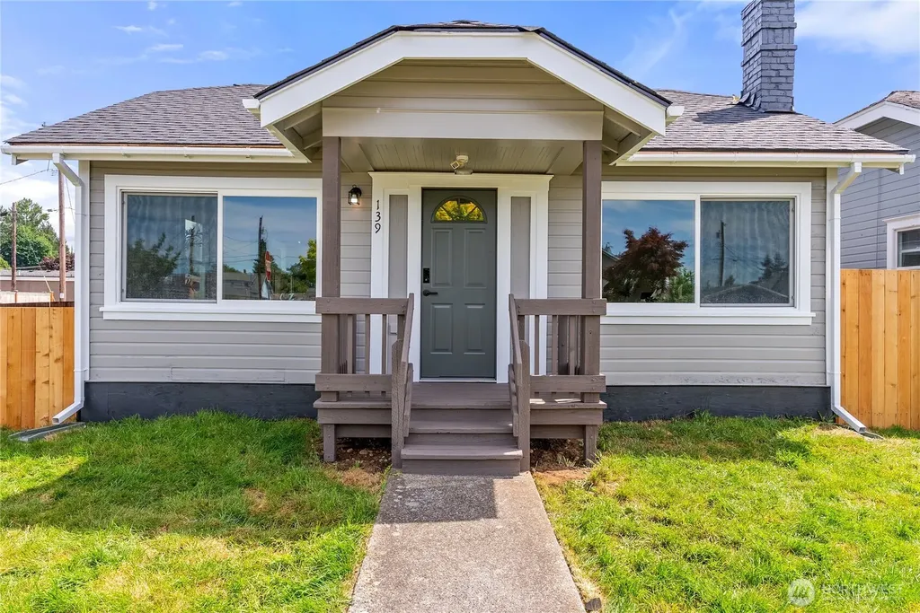 139 N Lenore Avenue Arlington WA 98223