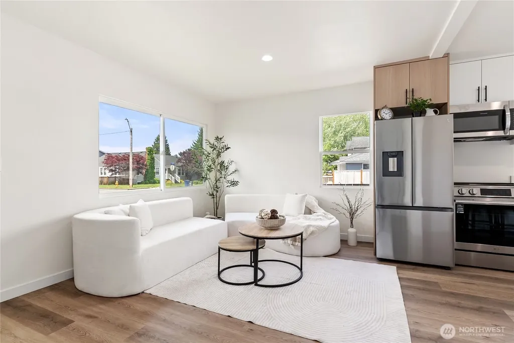 139 N Lenore Avenue Arlington WA 98223