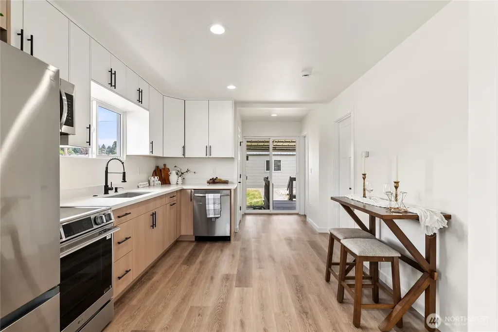 139 N Lenore Avenue Arlington WA 98223