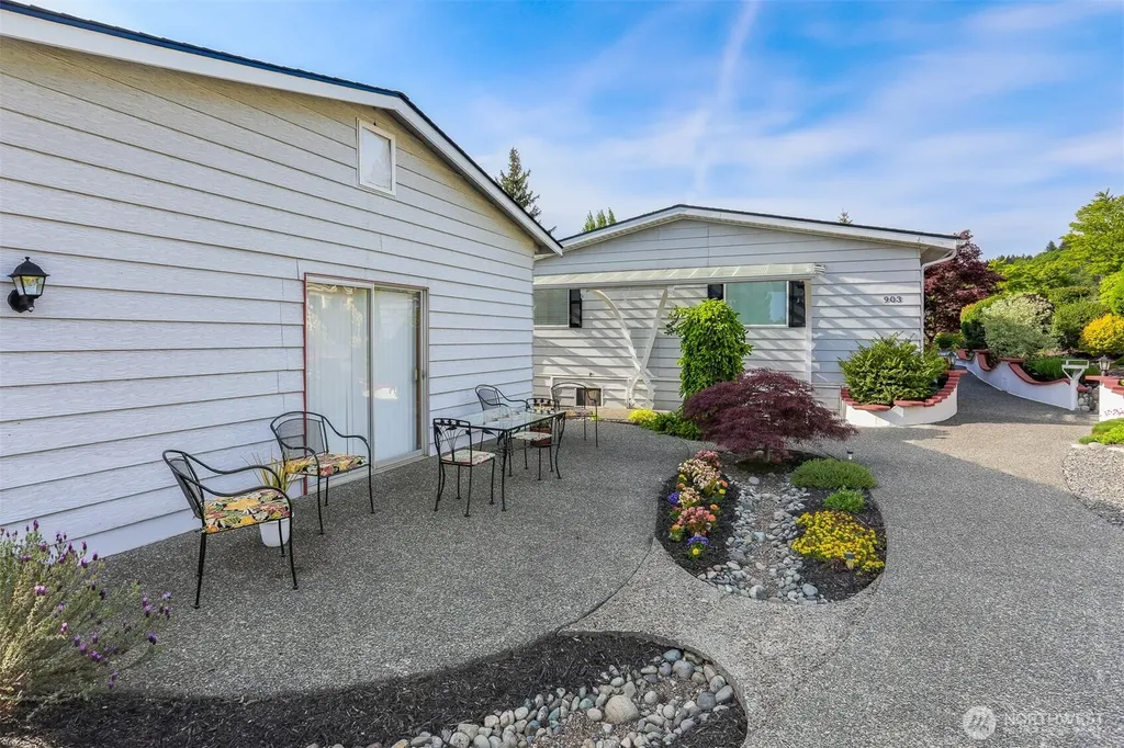 903 240th Place SW Bothell WA 98021