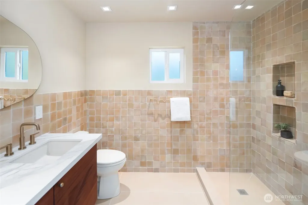 3734 SW Tillman Street Seattle WA 98126