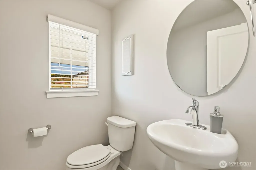 6061 Addison Road SW Port Orchard WA 98367