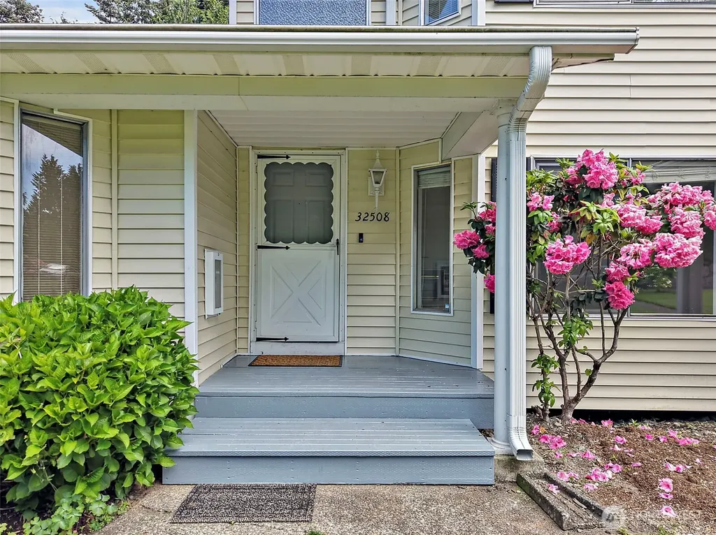 32508 2nd Place S Federal Way WA 98003
