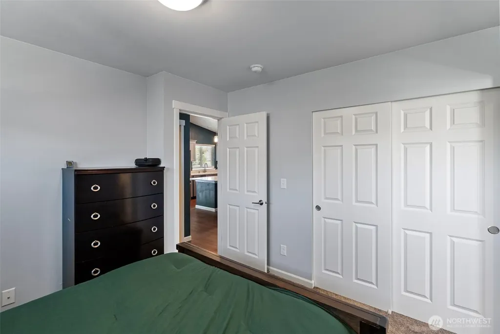 439 Sunnyhill Road W Bremerton WA 98312
