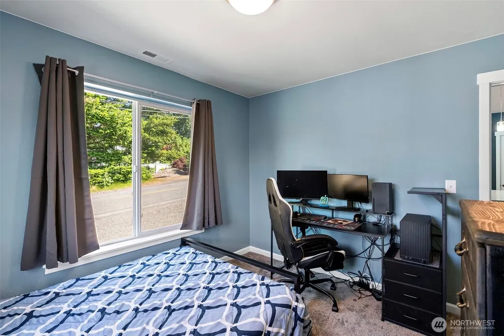 439 Sunnyhill Road W Bremerton WA 98312