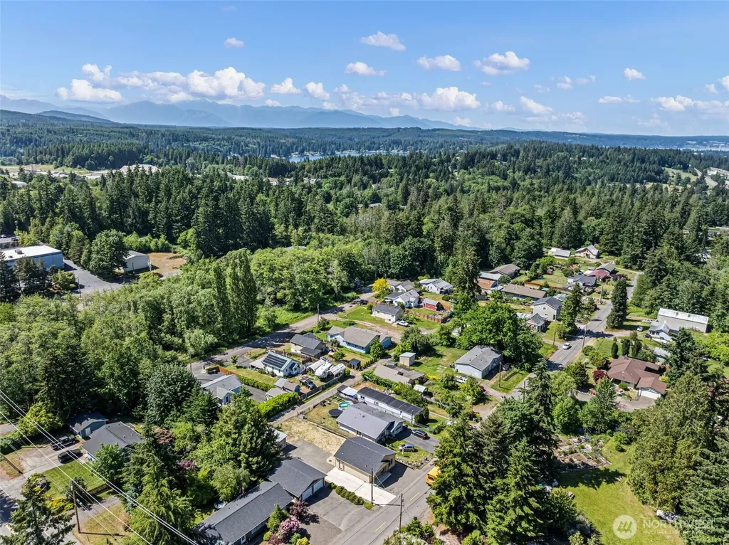 439 Sunnyhill Road W Bremerton WA 98312