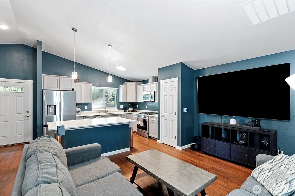 439 Sunnyhill Road W Bremerton WA 98312