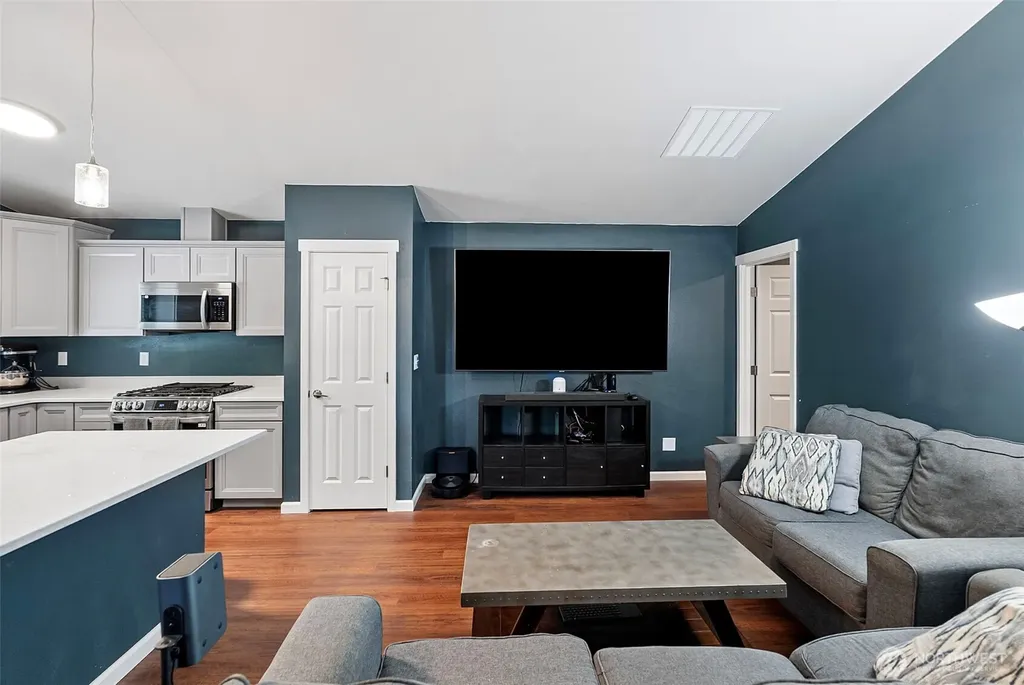 439 Sunnyhill Road W Bremerton WA 98312