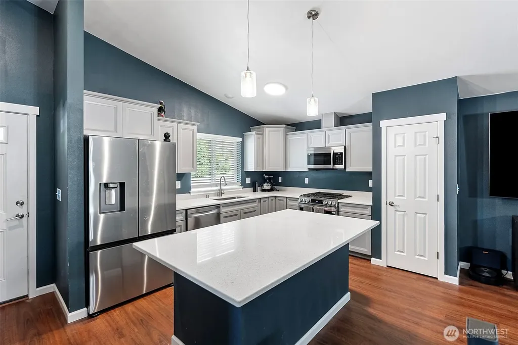 439 Sunnyhill Road W Bremerton WA 98312