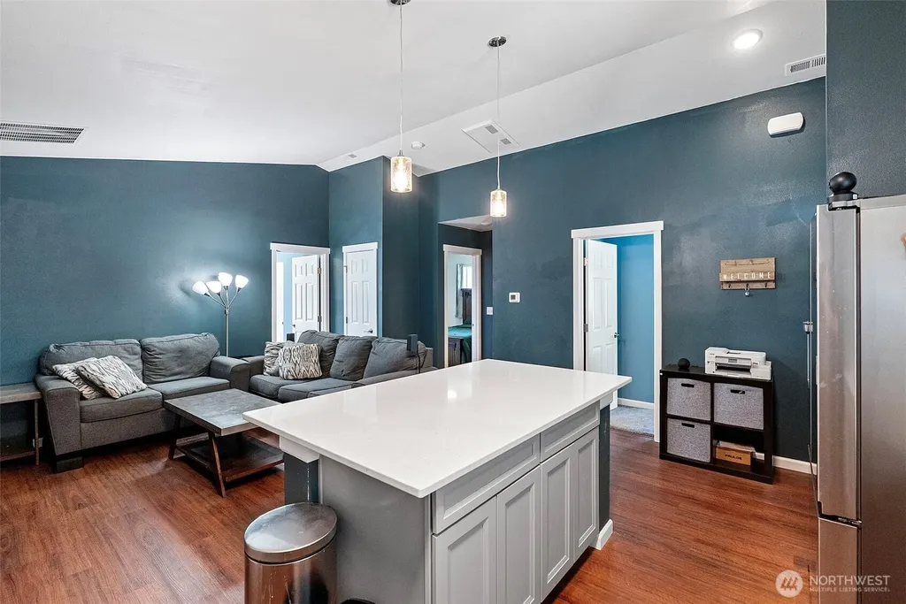 439 Sunnyhill Road W Bremerton WA 98312