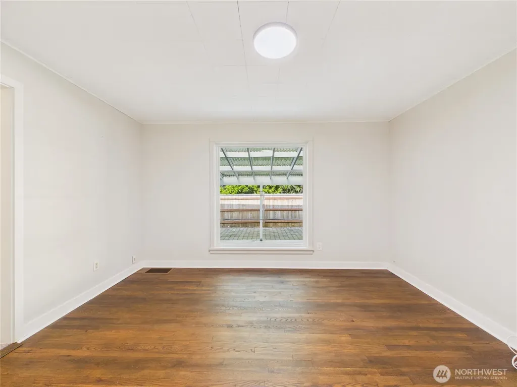 6351 Lake Avenue SW Lakewood WA 98499