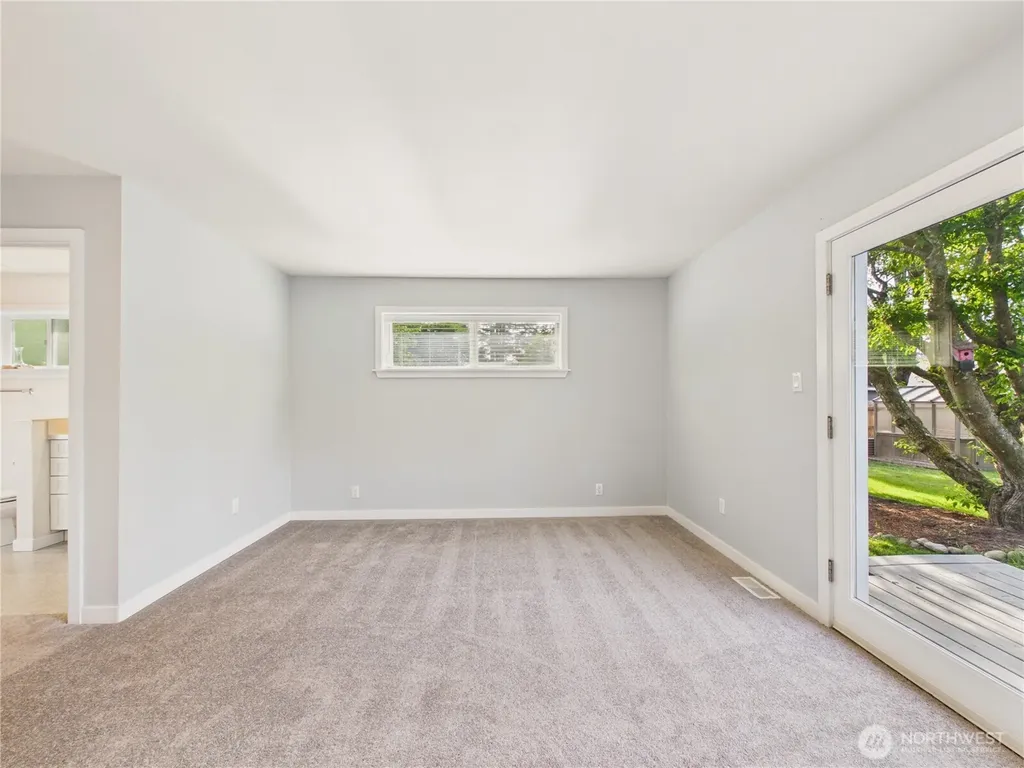 6351 Lake Avenue SW Lakewood WA 98499