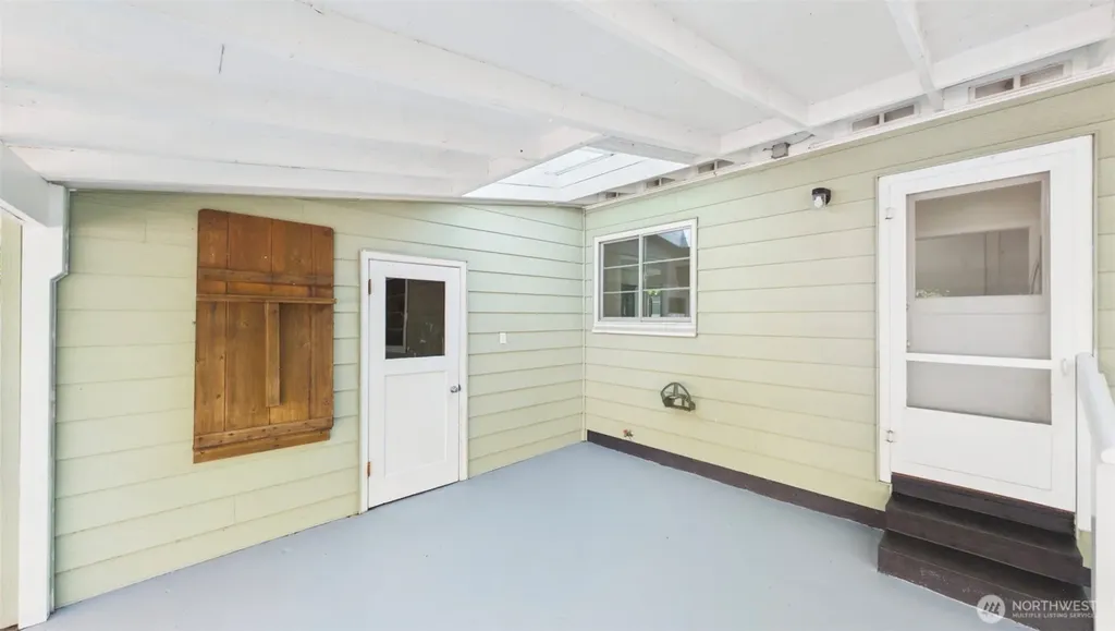6351 Lake Avenue SW Lakewood WA 98499