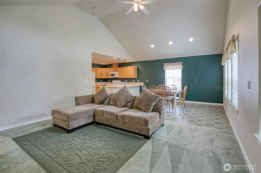 899 Wawona Avenue SW Ocean Shores WA 98569