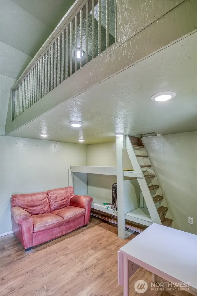 899 Wawona Avenue SW Ocean Shores WA 98569