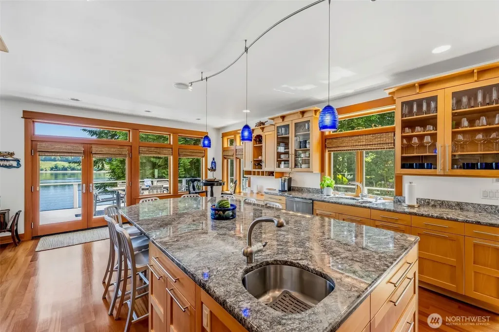 3709 140th Avenue SW Lakebay WA 98349