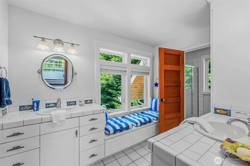 3709 140th Avenue SW Lakebay WA 98349
