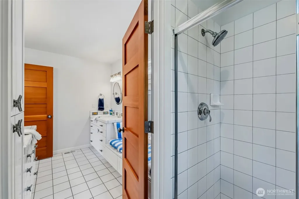3709 140th Avenue SW Lakebay WA 98349