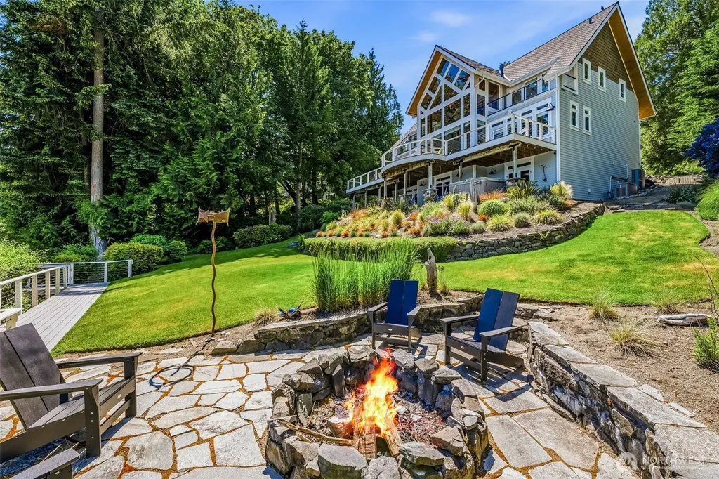 3709 140th Avenue SW Lakebay WA 98349