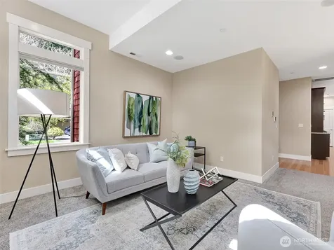 9060 177th Place NE Redmond WA 98052
