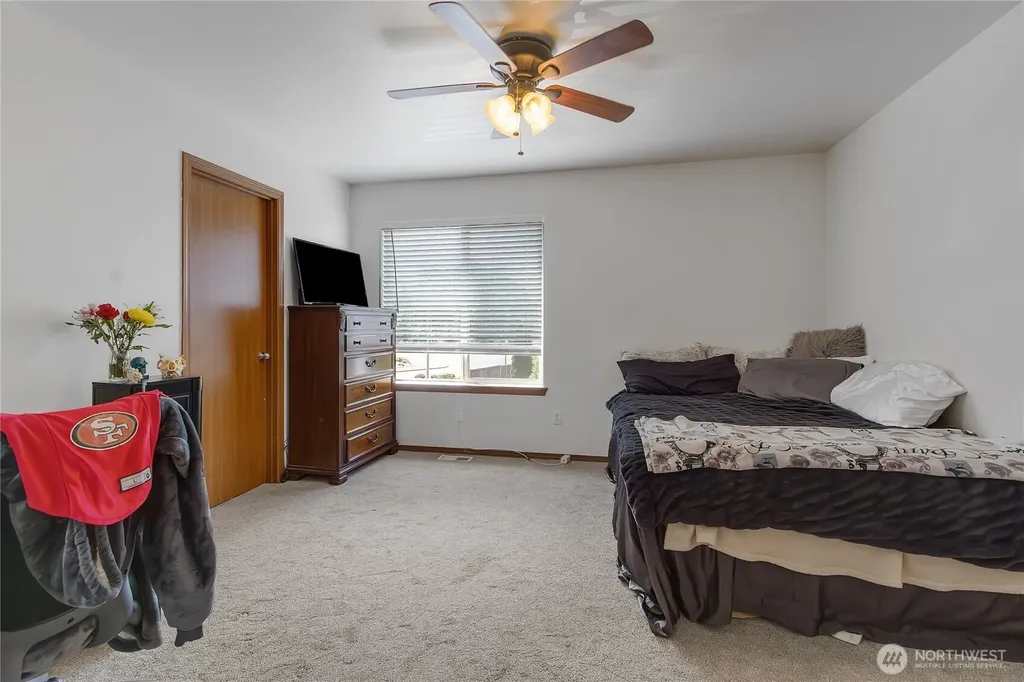 10014 Dragt Street SE Yelm WA 98597