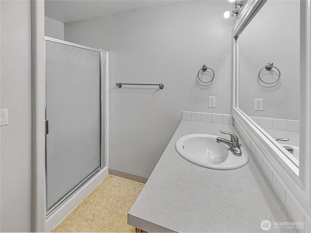 5209 NE 25th Place Vancouver WA 98663