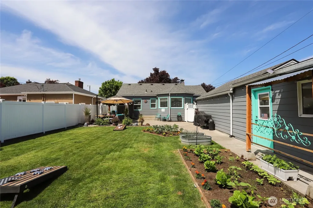 2649 Field Street Longview WA 98632