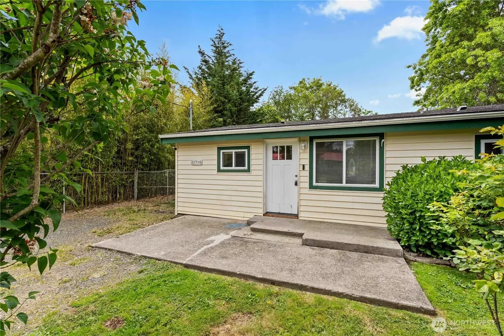 11710 Vickery Avenue E Tacoma WA 98446