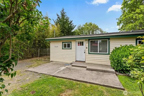 11710 Vickery Avenue E Tacoma WA 98446