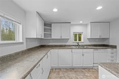 11710 Vickery Avenue E Tacoma WA 98446