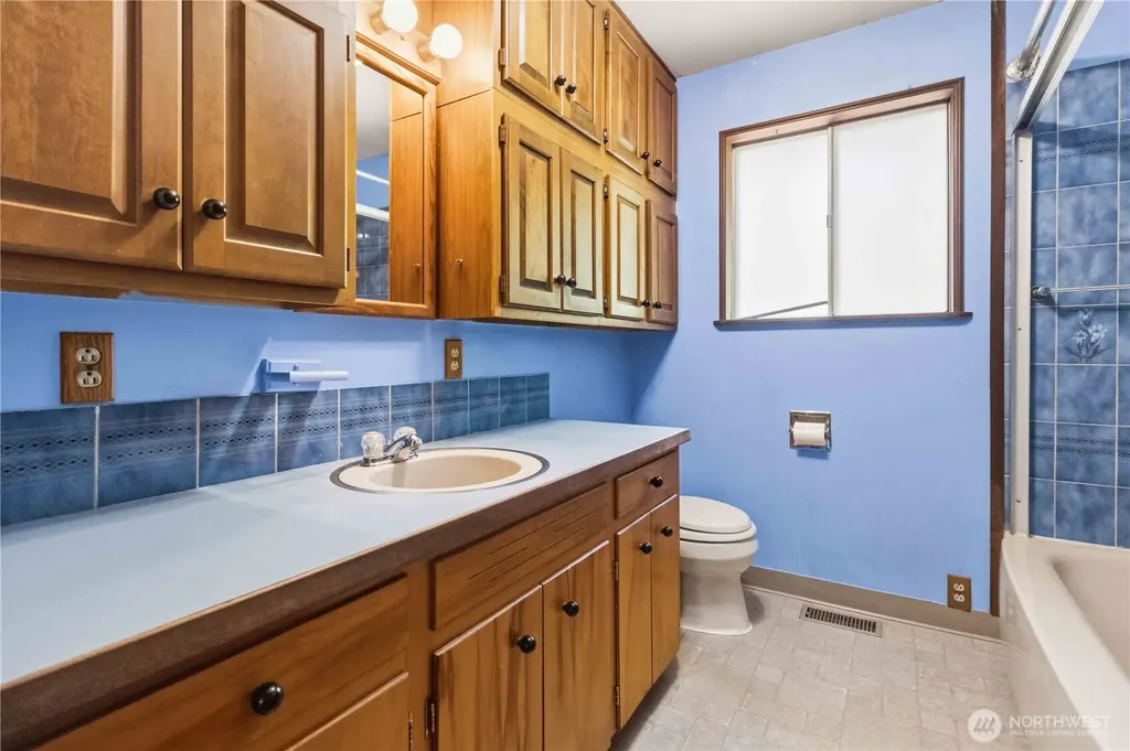 3018 Ammons Drive Longview WA 98632