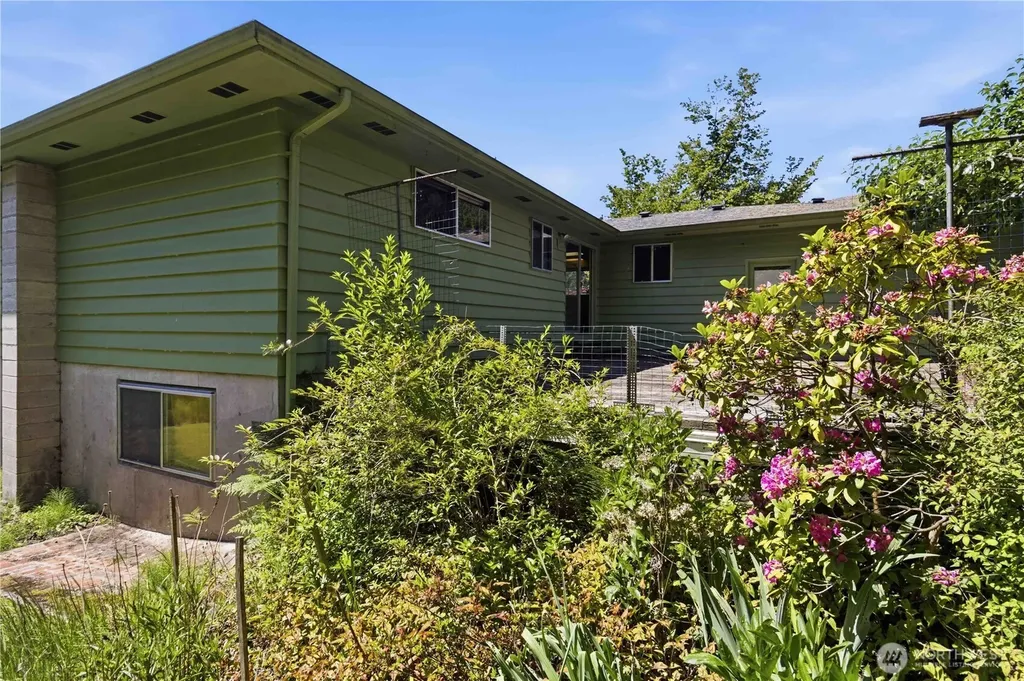 3018 Ammons Drive Longview WA 98632