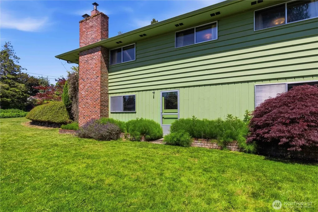 3018 Ammons Drive Longview WA 98632