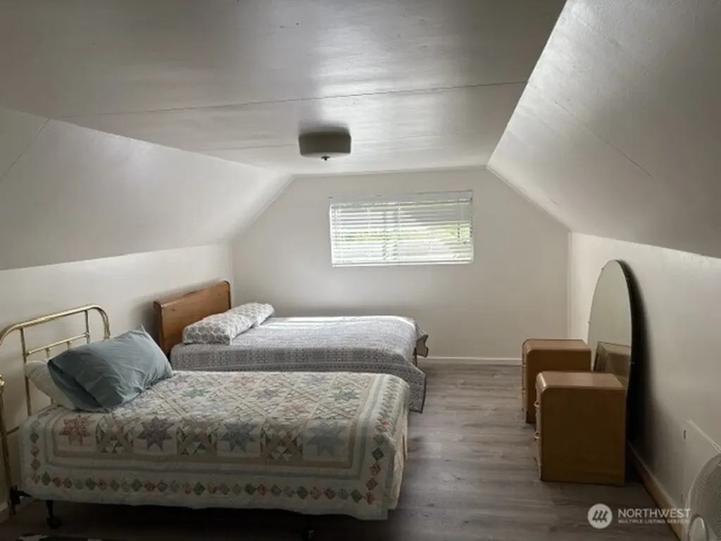 416 South Shore Road Quinault WA 98575