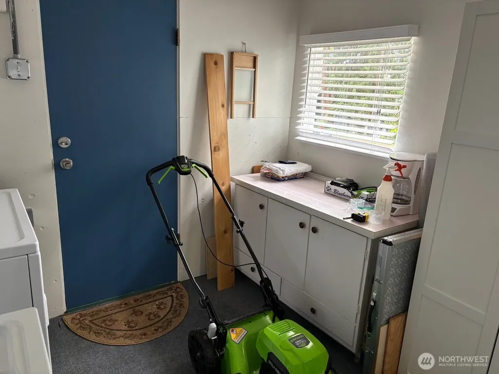 416 South Shore Road Quinault WA 98575