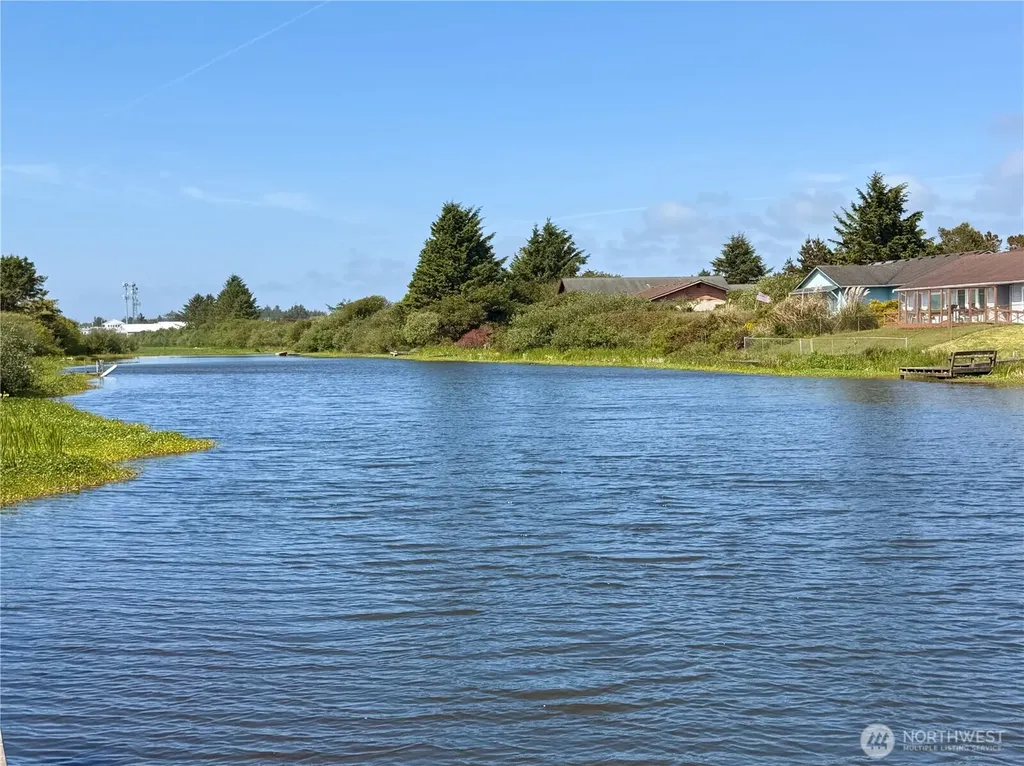 552 Point Brown Avenue NE Ocean Shores WA 98569