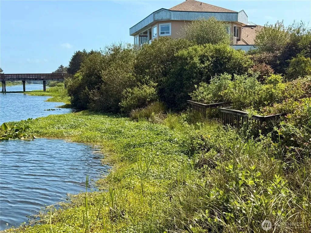 552 Point Brown Avenue NE Ocean Shores WA 98569