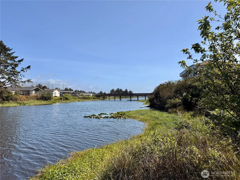 552 Point Brown Avenue NE Ocean Shores WA 98569