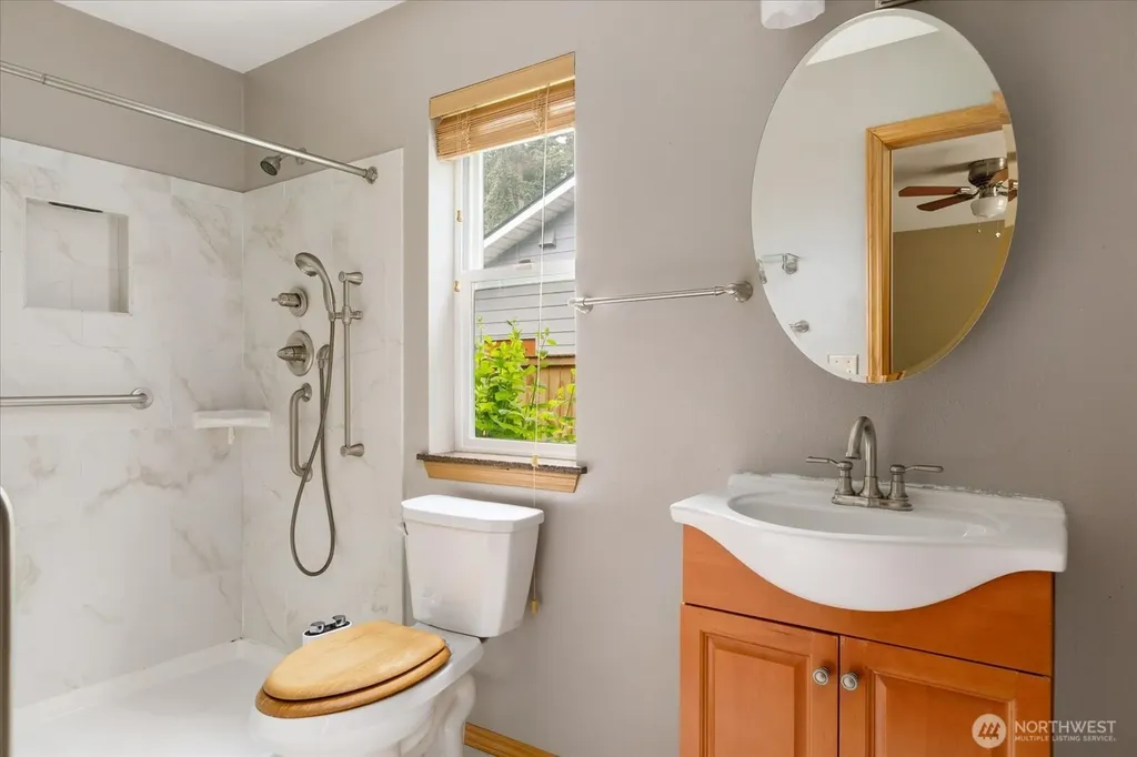 2301 SW Rosario Place Oak Harbor WA 98277