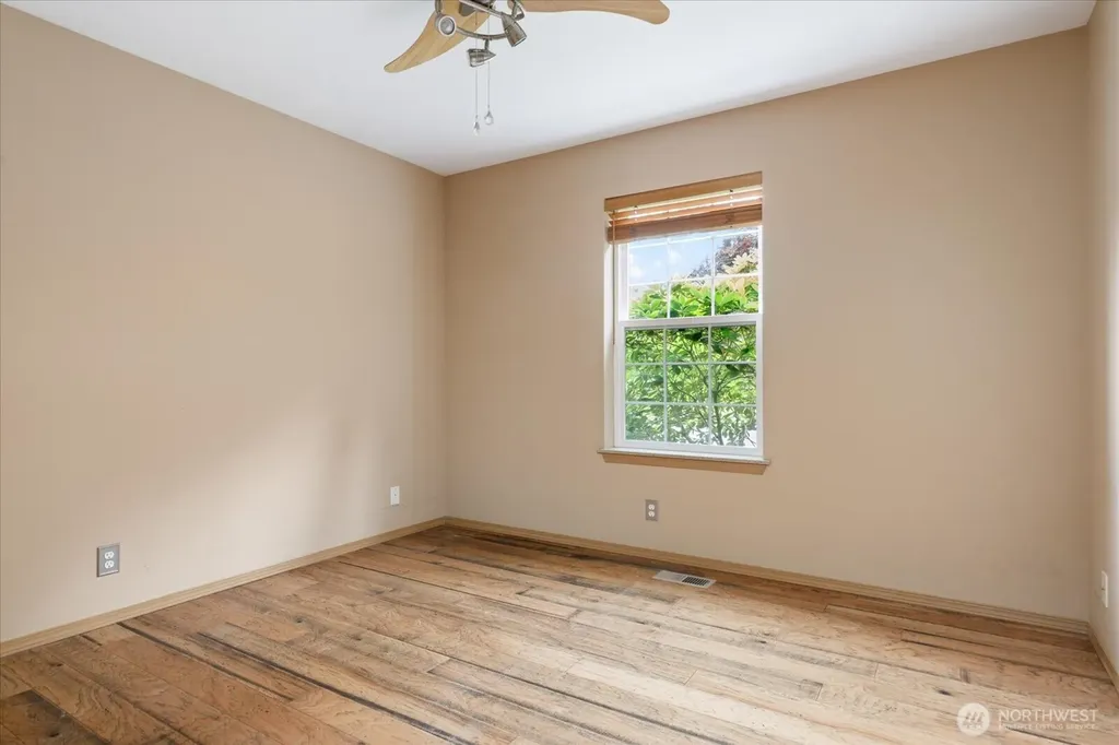 2301 SW Rosario Place Oak Harbor WA 98277
