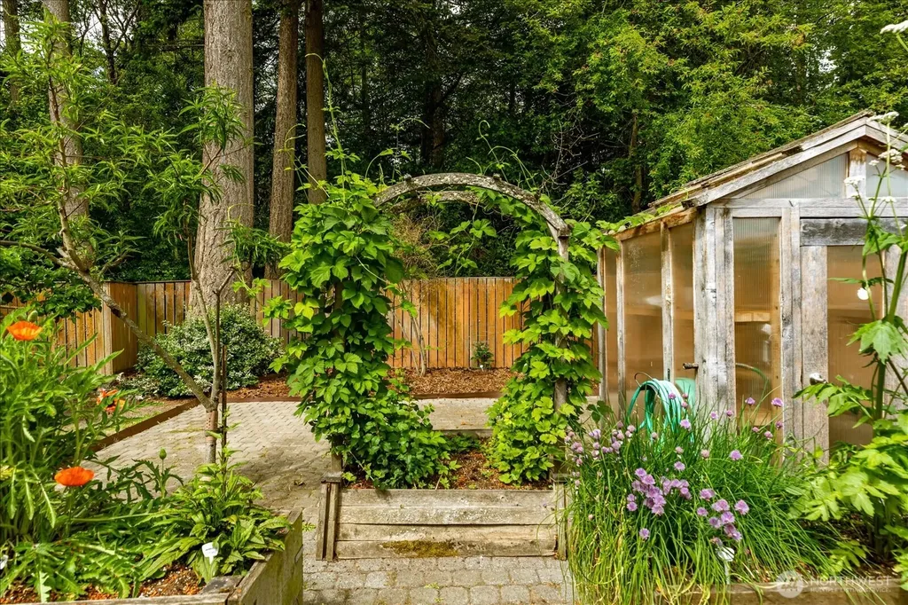 2301 SW Rosario Place Oak Harbor WA 98277