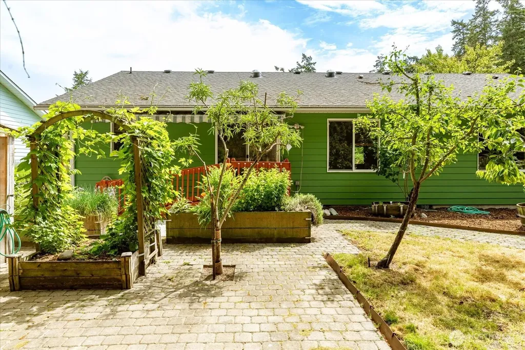 2301 SW Rosario Place Oak Harbor WA 98277