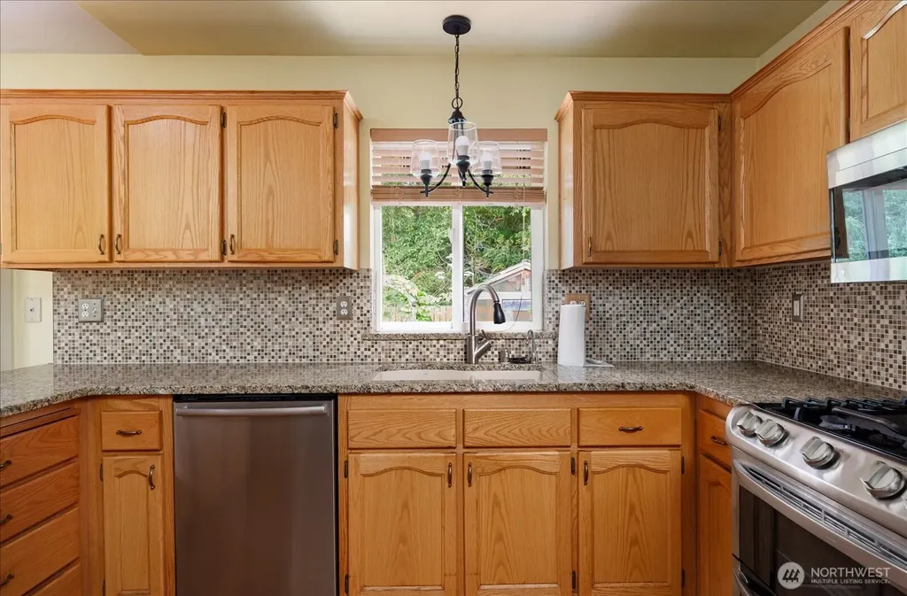 2301 SW Rosario Place Oak Harbor WA 98277