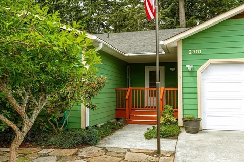 2301 SW Rosario Place Oak Harbor WA 98277