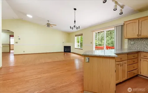 2301 SW Rosario Place Oak Harbor WA 98277