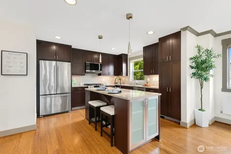 4840 40th Avenue SW Seattle WA 98116