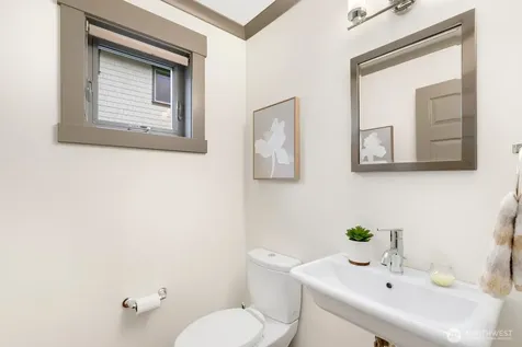 4840 40th Avenue SW Seattle WA 98116
