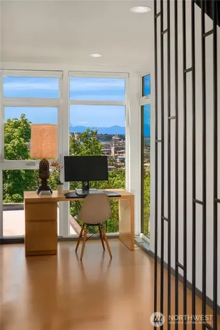 2517 13th Avenue S Seattle WA 98144