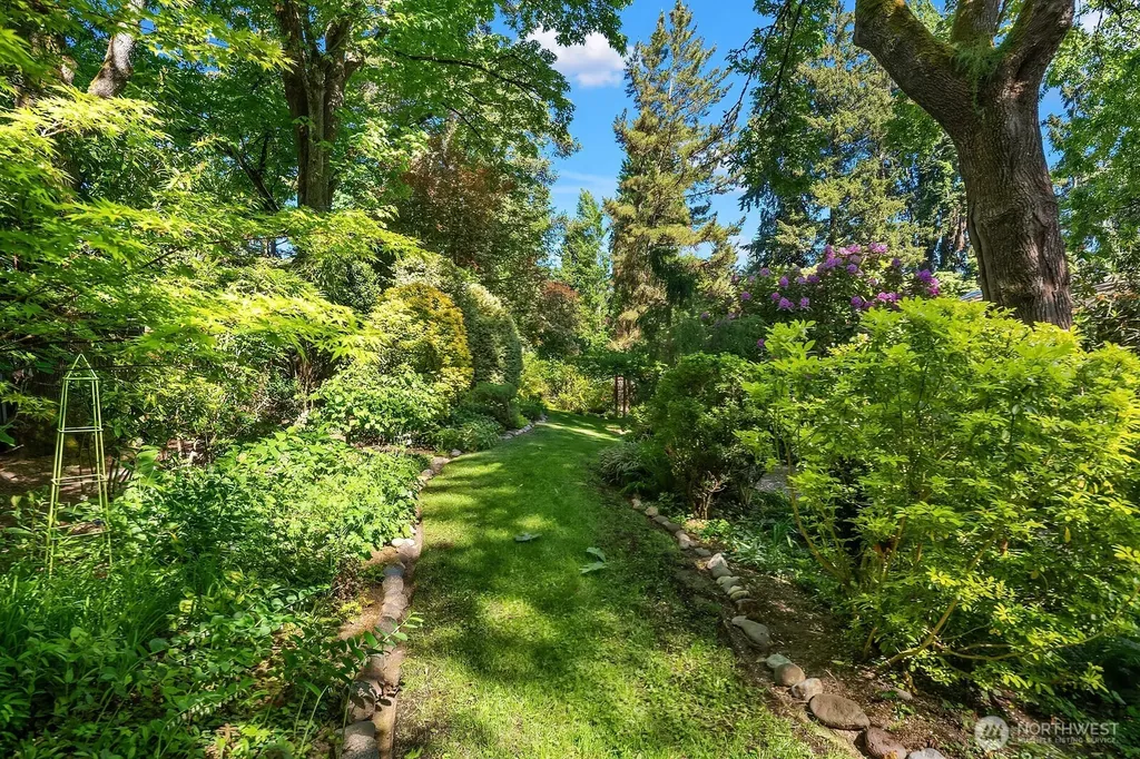 200 154th Place SE Bellevue WA 98007