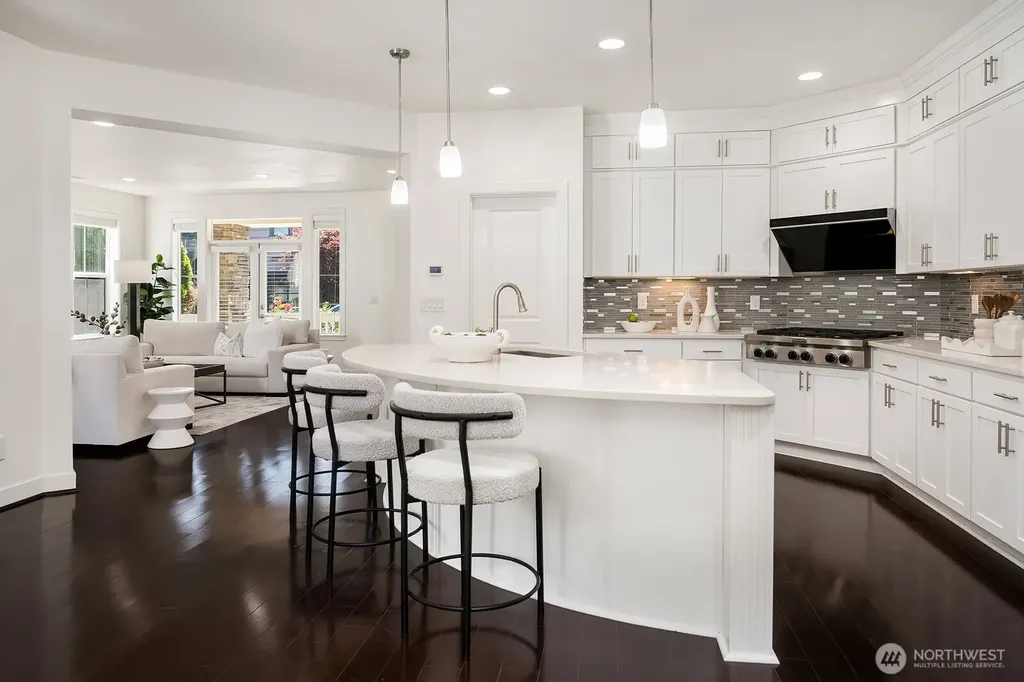 1270 Pine Crest Circle NE Issaquah WA 98029